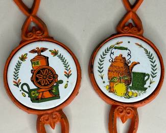 Vintage V.G. Cast Iron Orange Fork & Spoon, Porcelain Center Made in Japan
This set was purchased new in the 1960s and remained with the original owner. She is downsizing and is now available for purchase.
Disclosures: This set is in excellent condition with normal signs of wear for a piece of this age. (Please see the pictures for details.)
Dimensions: 13" Height x 3.5" Width Center x .5" Depth
Weight Total: 1.9 Pounds