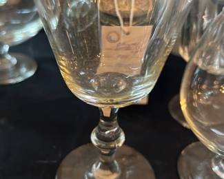 CLEAR GLASS FLUTED AND STEMMED