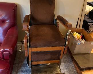 August Kern Barber Chair 