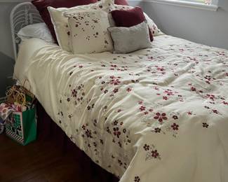 Furniture & Decor