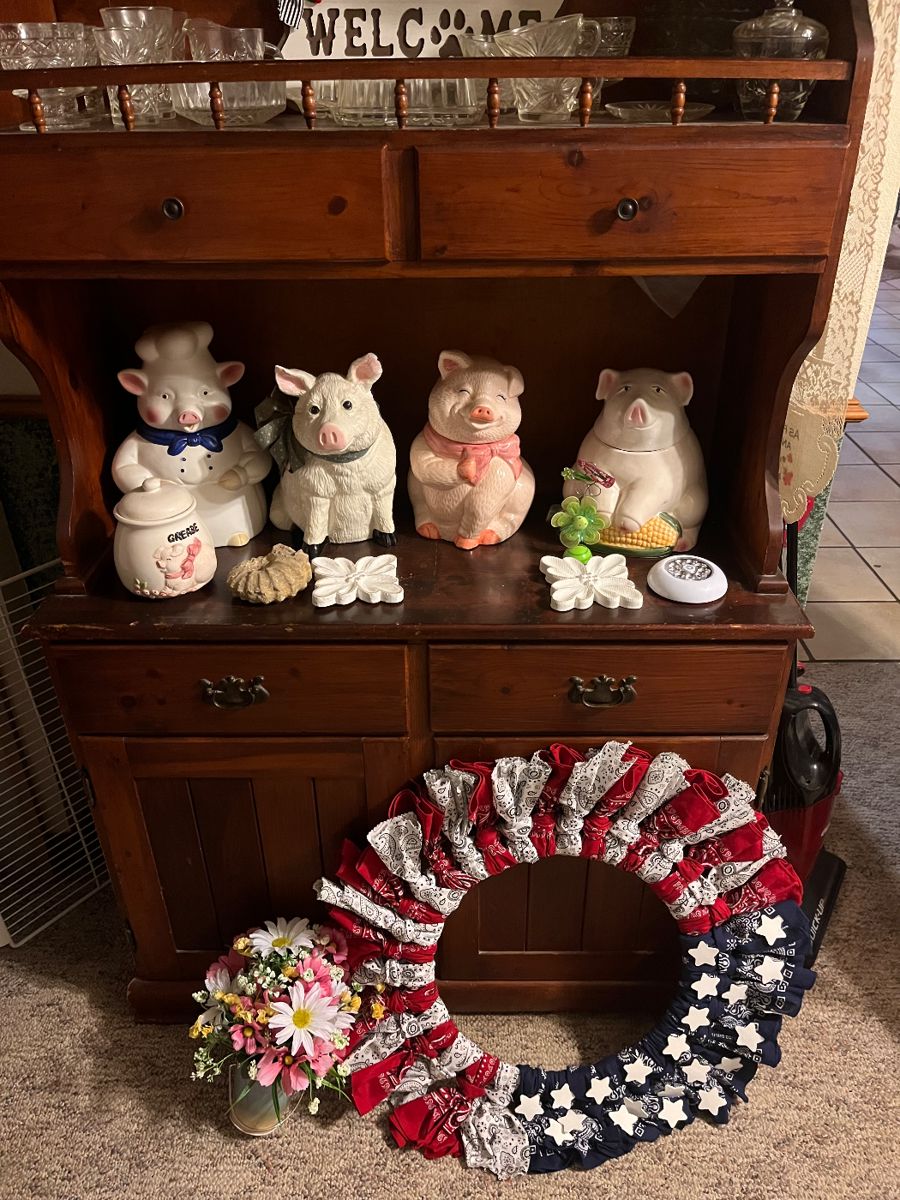 219 CR 2496 Huxley Estate Sale in Shelbyville, TX starts on 1/26/2024