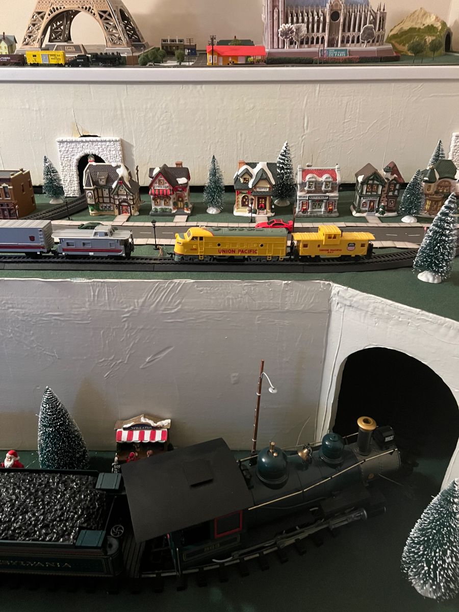 Blue Moon Estate Sale in Lexington’s Southeastern... starts on 2/3/2024