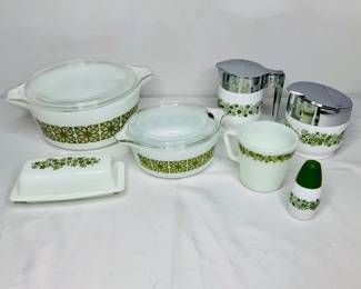 Pyrex Crazy Daisy and Verde
