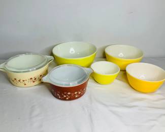 Pyrex Trailing Flowers and Solid Yellow
