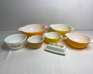  Pyrex Daisy and Golden Butterfly