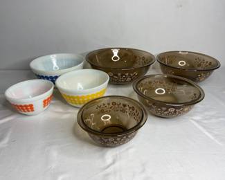 Pyrex Dots and Amber Friendship