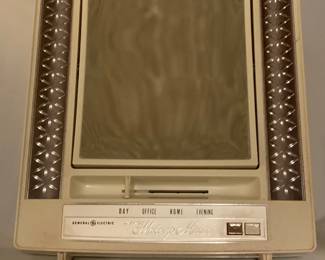 GE Lighted MakeUp Mirror