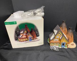 Dept 56 Dickens Village Royal Stafforddhire Porcelains