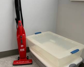 Dirt Devil Simpli Stik Two Shallow Totes