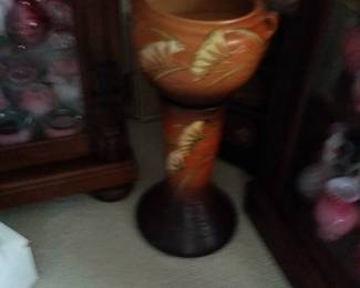 Freesia Jardiniere and Pedestal