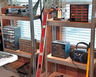 Garage & Shelving