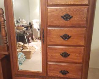 Chest of dresser drawers