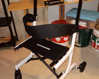 Mobility cart/walker, like new condition