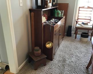 Some nice primitive pieces 