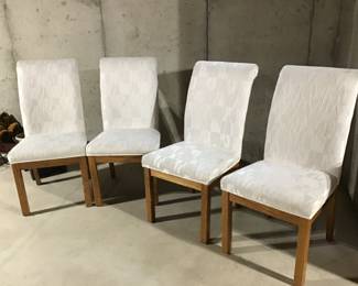 4 very clean cream chairs