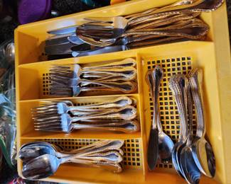 Royal Gallery Flatware from Korea - Beautiful Pattern