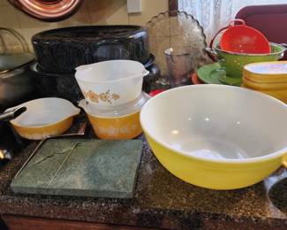 Pyrex Bowls