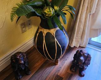 Planter - vintage Dog Figurines 