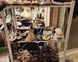 Ladies Shoes - Size 8 - 9