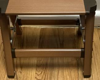 Small step stool