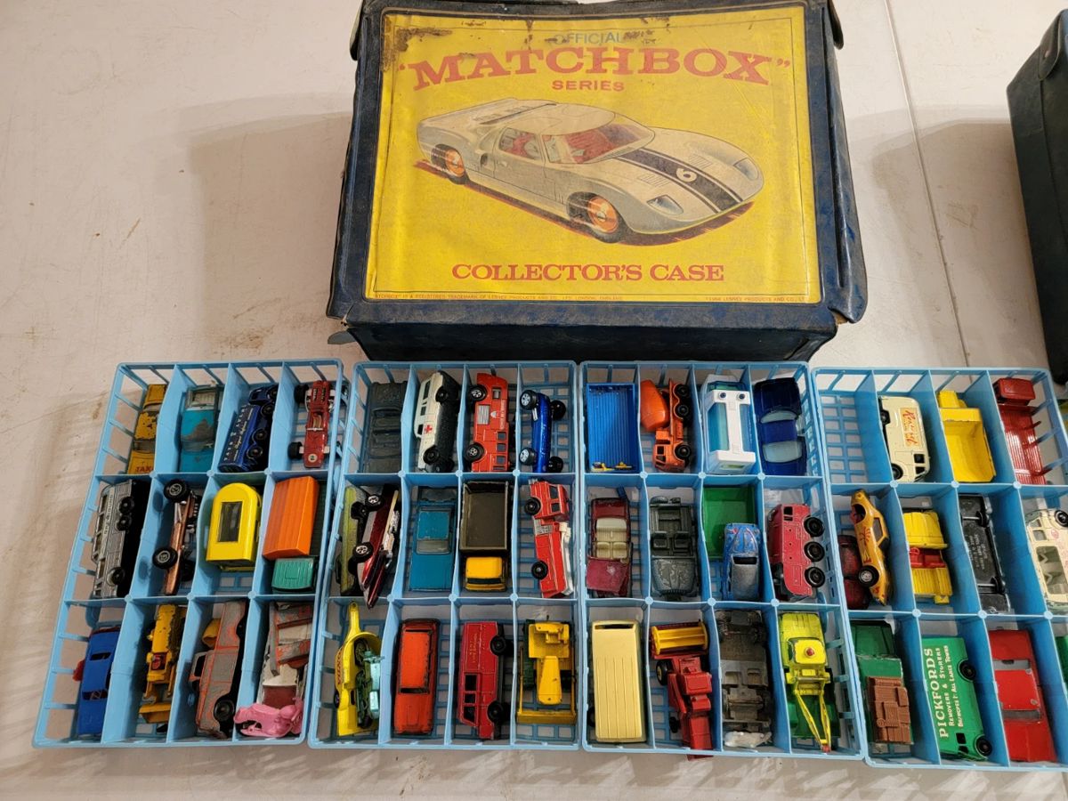 Flushing Estate Sale 50 off Sunday! starts on 2/3/2024