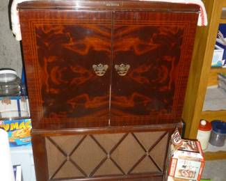 Cool vintage TV cabinet