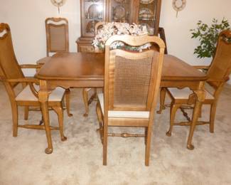 Dining Room table & chairs