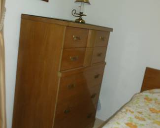 Matching chest of drawers