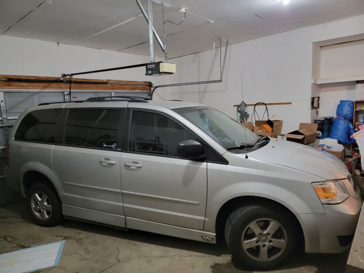 2010 AMS Grand Caravan SE Wheelchair Lift Van