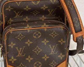 Louis Vuitton Crossbody