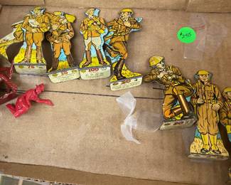 8 Marx Tin Litho Target Soldiers