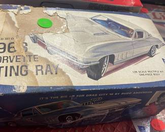 MPC 1966 Corvette Stingray Model Kit