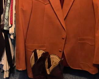 Western style men’s blazer and cowboy boots