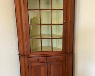 03 Corner Cabinet