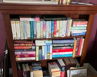 Paperbacks and hardbacks for good summer reading.  Mystery, romance, 