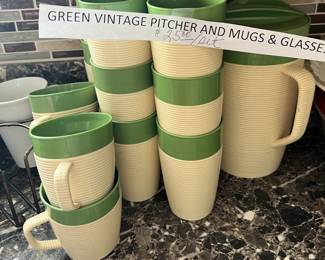 Love this MCM set.  Spring and Summer outdoor entertaining.      SOLD