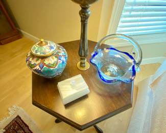 Lamp table with decorative accessories