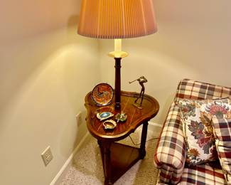 Lamp table with accessories