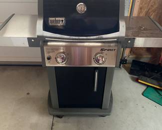 Weber Spirit grill and cover