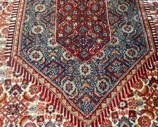 Details of area rug center medallion  12'5" x  9' appr including fringe