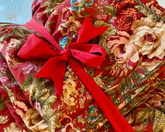 King size Chaps by Ralph Lauren comforter and 2 shams