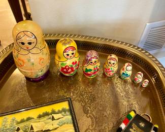 Details of metal tray top