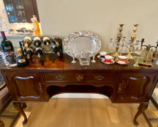 Sideboard with two drawers and two doors with shelf space