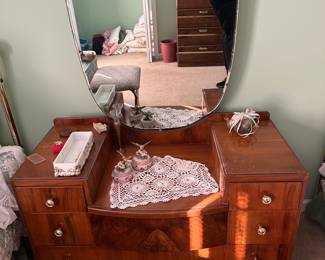 Mid-century modern dressing table