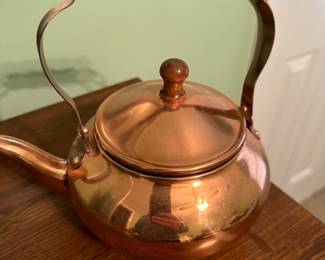 English 1984 copper kettle