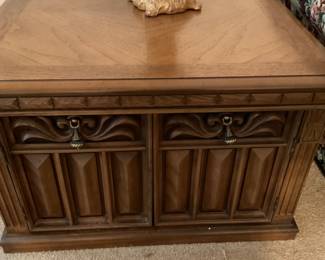 End table