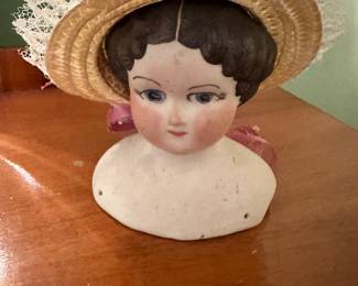 Porcelain dool head