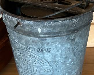 Vintage metal ice creamer