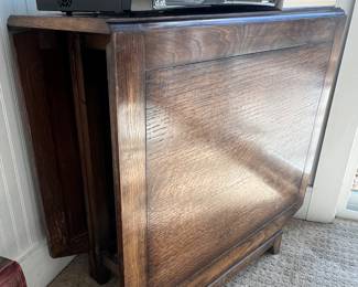 Vintage double drop leaf table