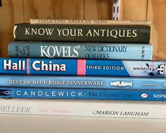 Antiquing guides